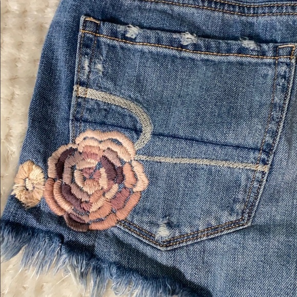 Embroidered American Eagle Jean Shorts - Picture 5 of 6